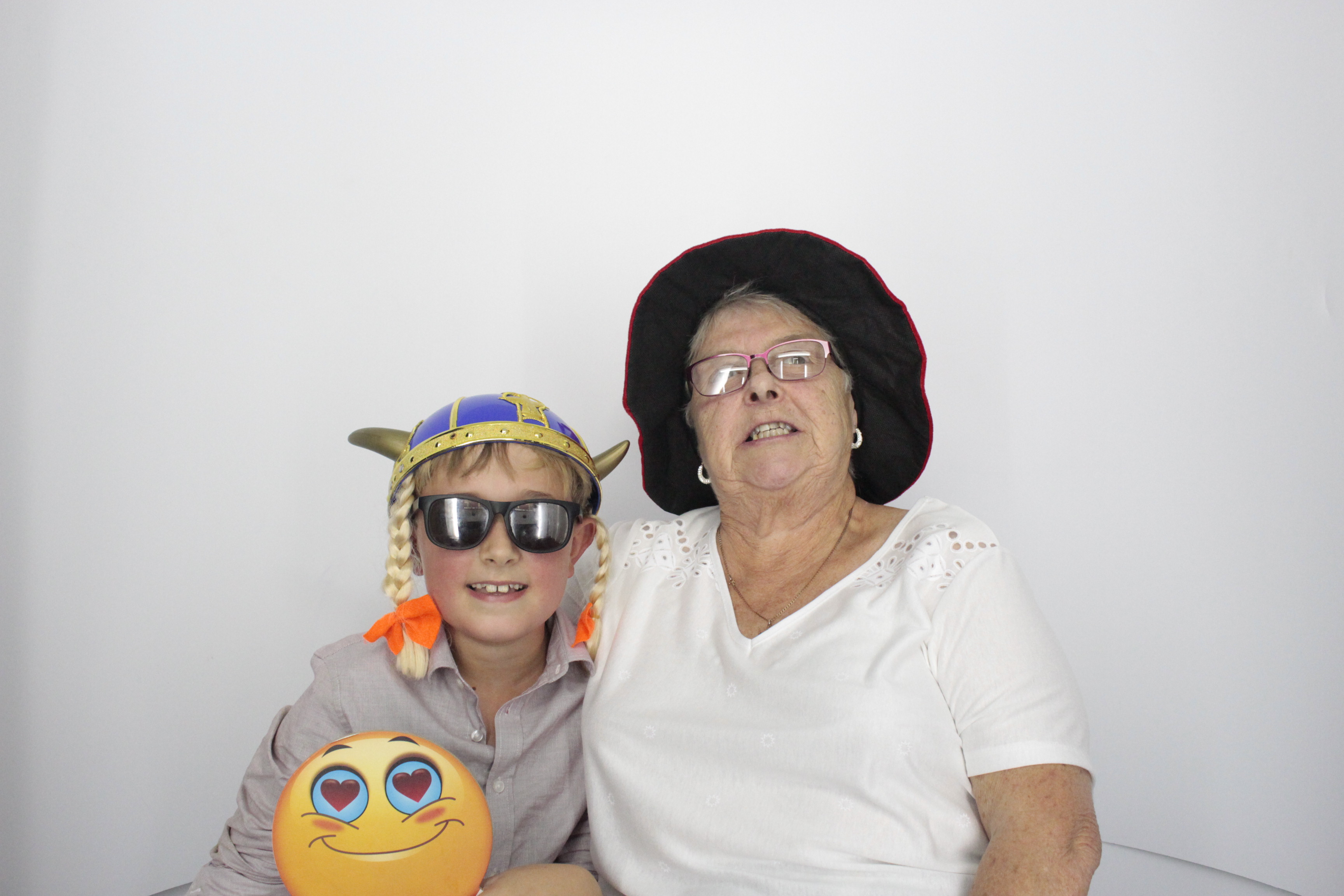 Ollie & Amy's Wedding | View more photos from the event at gallery.myphotoboothexperience.co.uk/u/MyPhotoBoothExperienceLtd/Ollie-Amys-Wedding